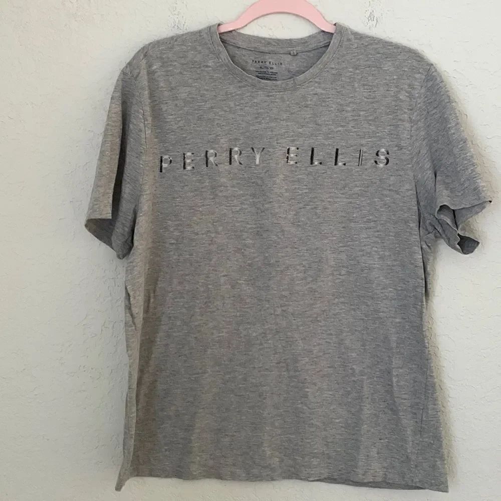 Perry Ellis T- shirt Embroidered Logo Gray Men’s Size XL